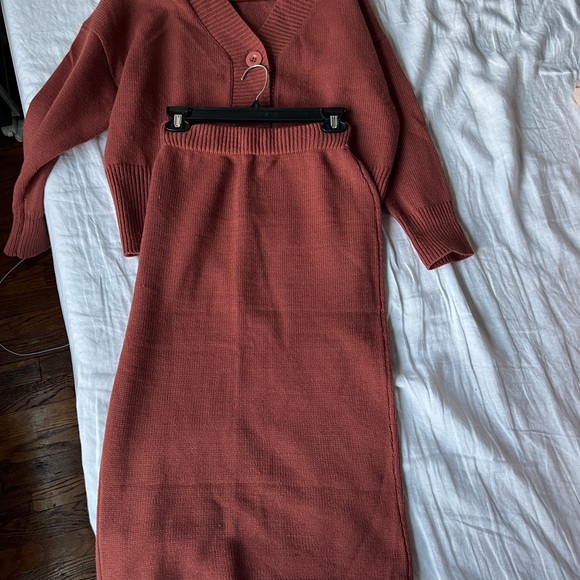 NWOT Need Supply Stelen Midi Knit Skirt - Picture 5 of 9